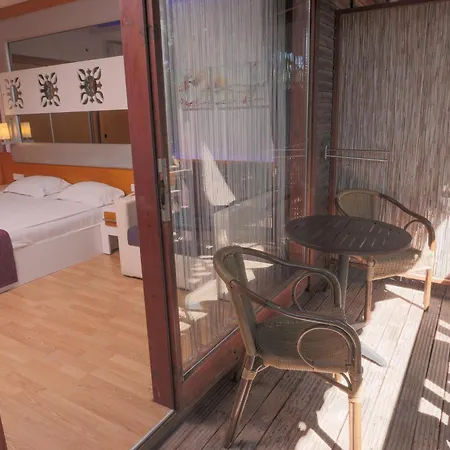 Flora Garden - Adults Only 16 - Couples Concept Feriested Kızılot